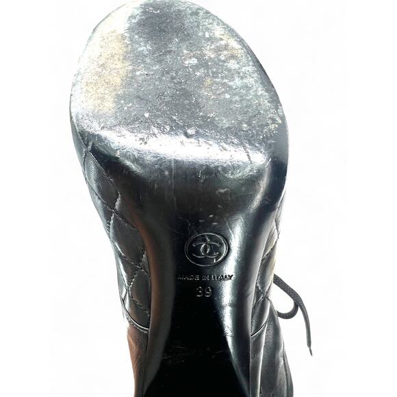 CHANEL boots 9 Matrasse Booties Short Heels Quilted Chunky Lace Up Women 39 - Picture 9 of 10